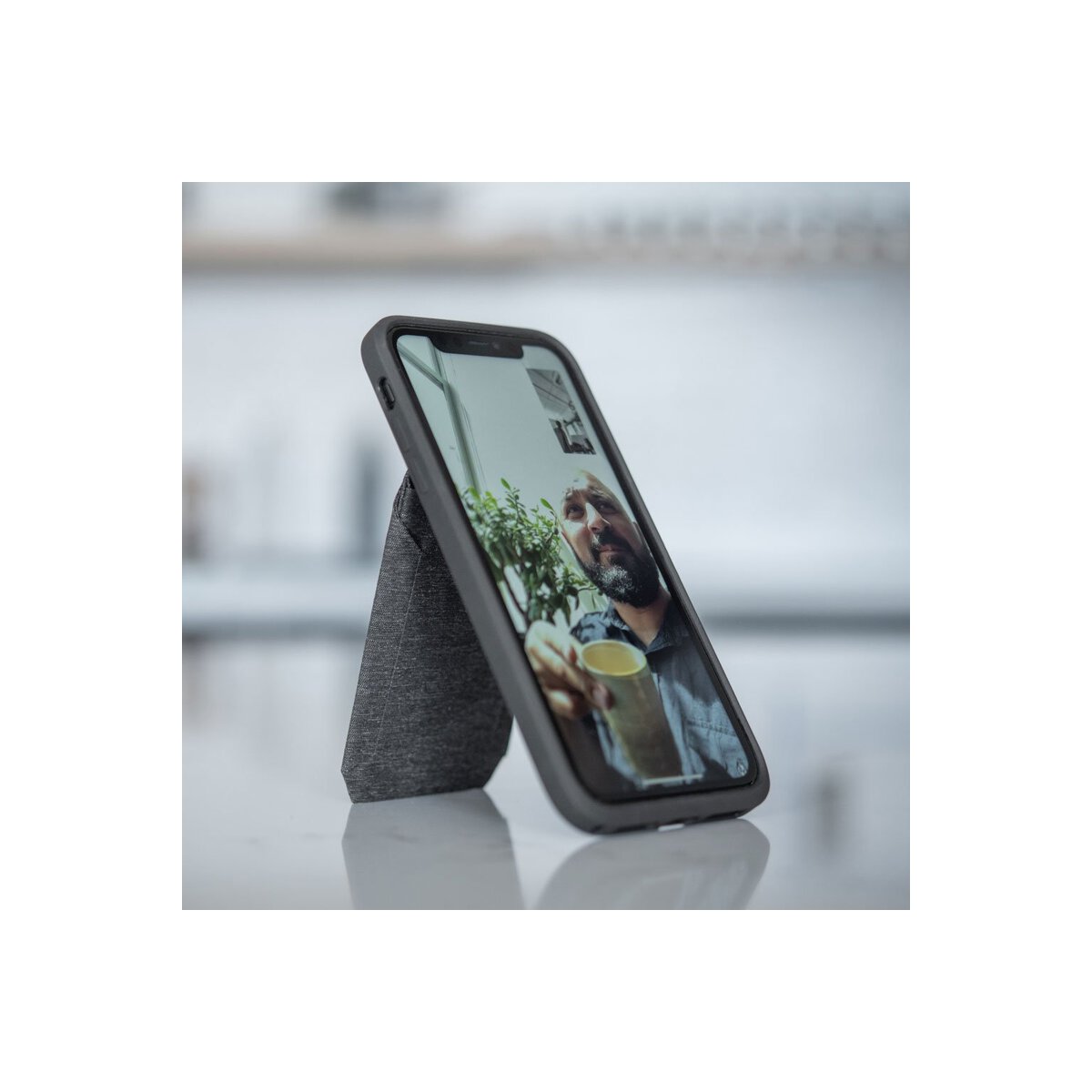 MagSafe peněženka Peak Design Stand Wallet - šedá - iSTYLE CZ