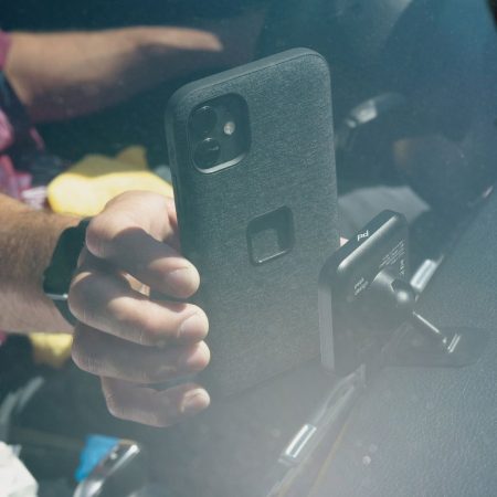 Magnetický držák do auta Peak Design Charging V2 - černý - iSTYLE CZ