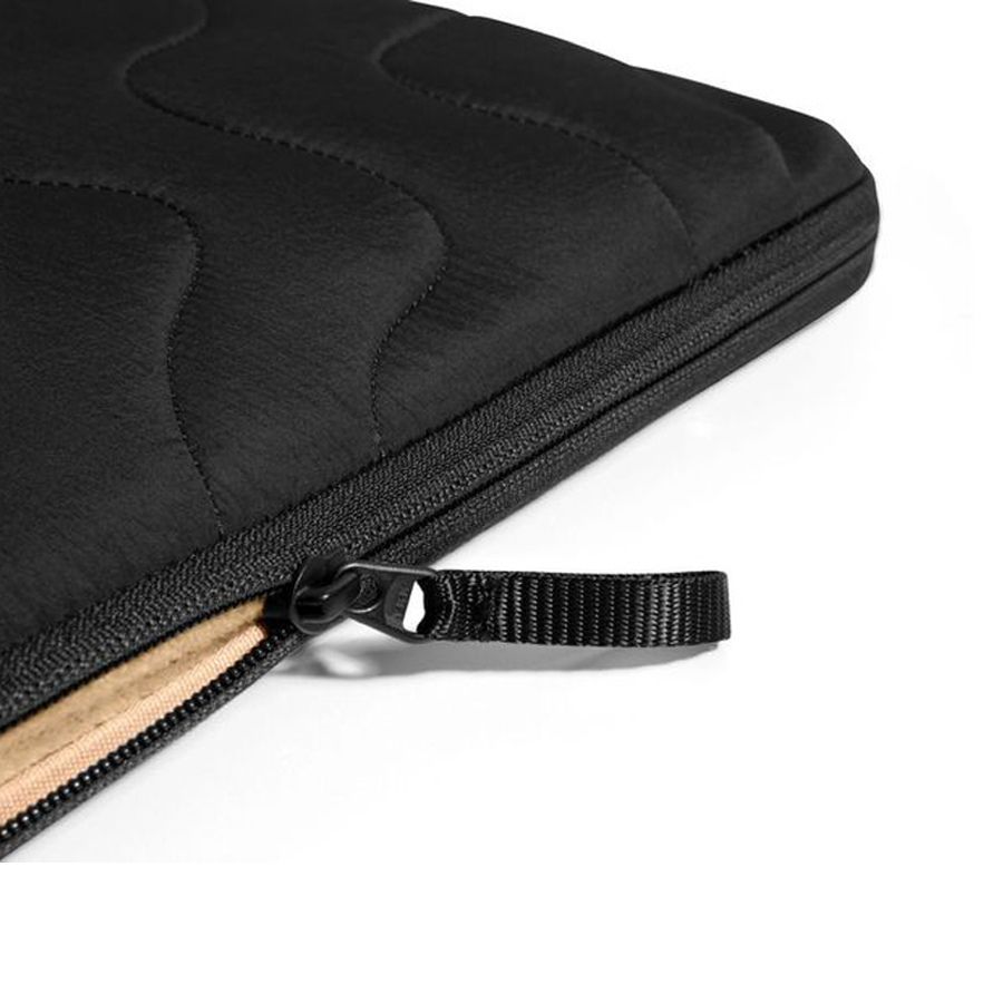 Pouzdro pro MacBook 14" tomtoc Terra-A27 - lavascape - iSTYLE CZ