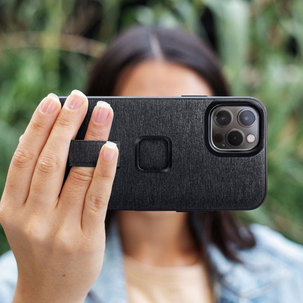 Kryt s poutkem iPhone 15 Pro Peak Design Mobile Everyday Loop Case V2 - šalvějově zelený - iSTYLE CZ