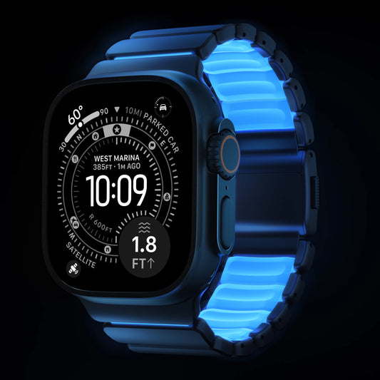 Řemínek pro Apple Watch 45/46/49 mm Nomad Stratos Natural Titanium FKM - Icy Blue Glow