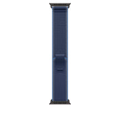 Řemínek pro Apple Watch 44/45/46/49 mm Apple modrý / jasně modrý Trailový tah - M/L - provedení z černého titanu - iSTYLE CZ