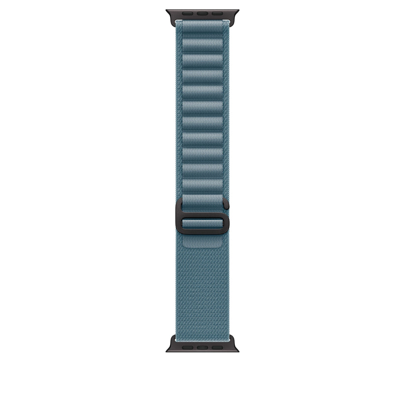 Řemínek pro Apple Watch 44/45/46/49 mm Apple světle modrý Alpský tah - velký - provedení z černého titanu - iSTYLE CZ