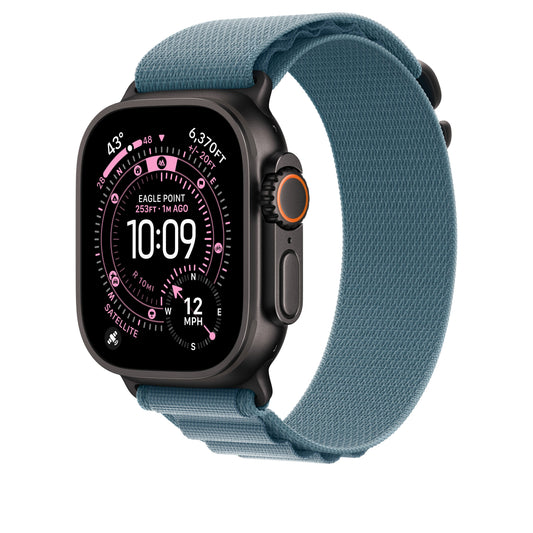 Řemínek pro Apple Watch 44/45/46/49 mm Apple světle modrý Alpský tah - střední - provedení z černého titanu - iSTYLE CZ