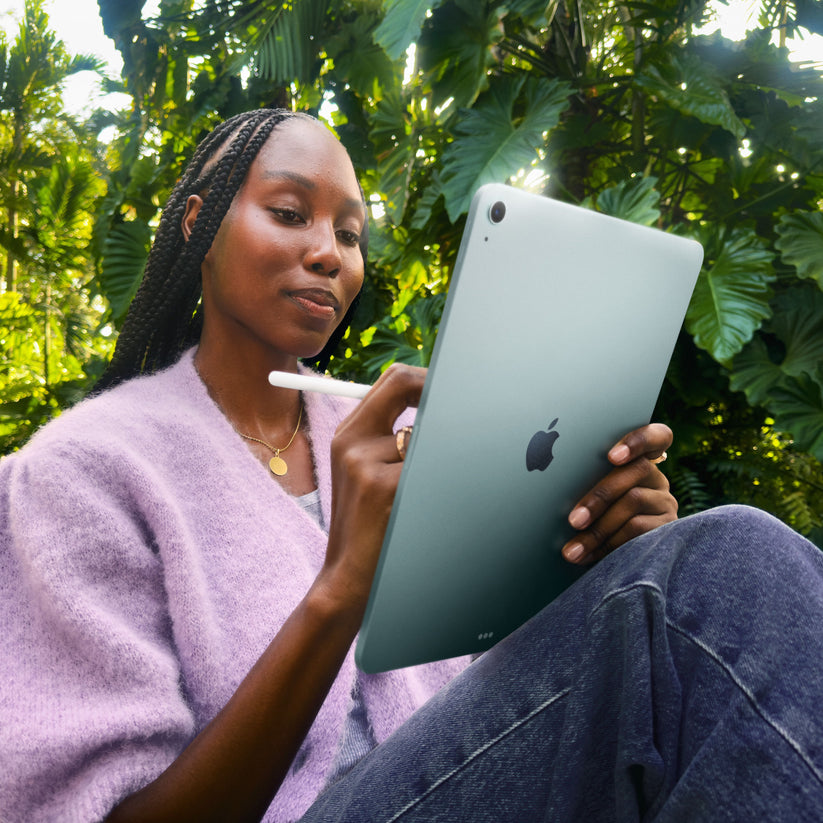 13palcový iPad Air Wi-Fi + Cellular 128 GB - modrý (M4) - iSTYLE.cz