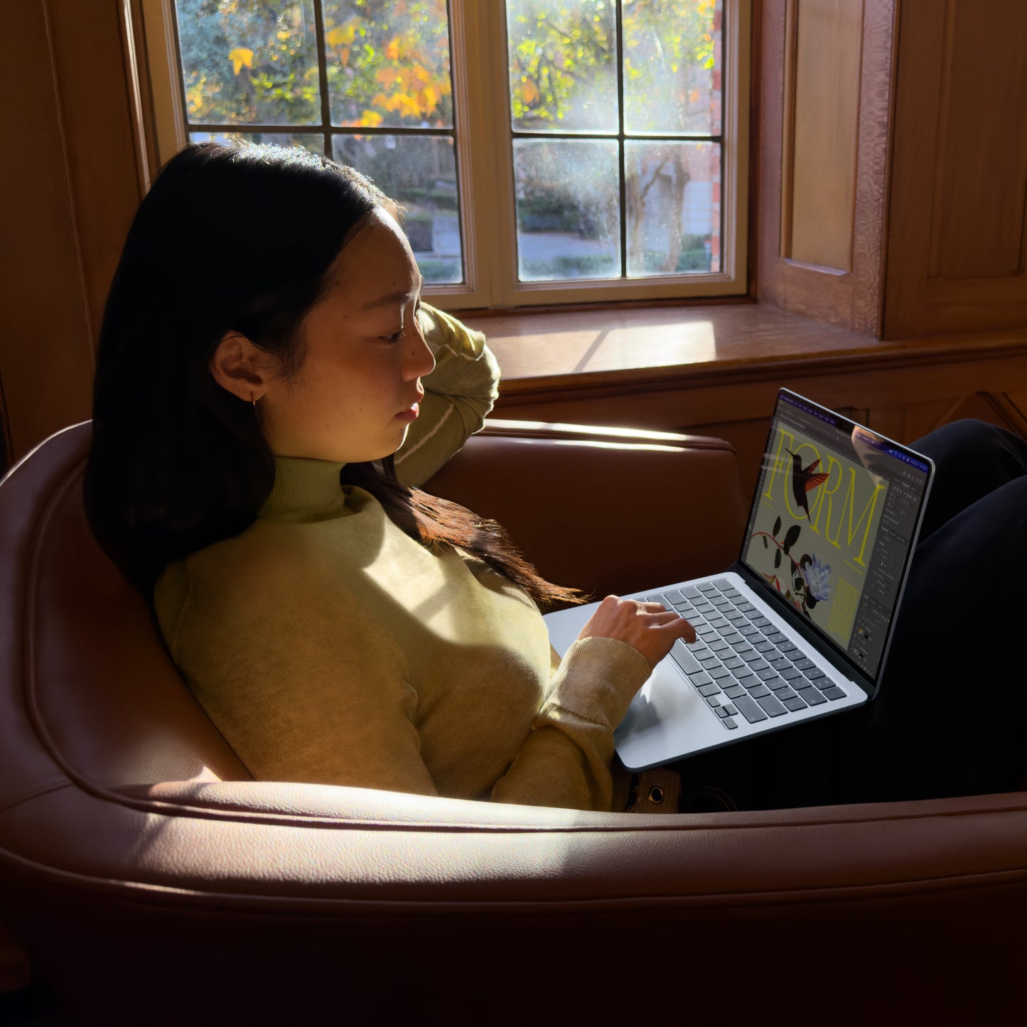MacBook Air 13", M5 10jádrové CPU, 10jádrové GPU, 24 GB, 512GB SSD, CZ - temně inkoustová (otevřený) - iSTYLE.cz