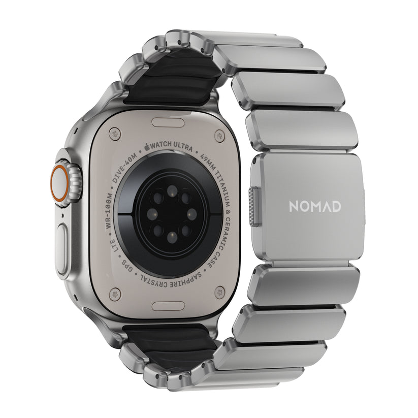 Řemínek pro Apple Watch 45/46/49 mm Nomad Stratos Band FKM - stříbrný - iSTYLE.cz