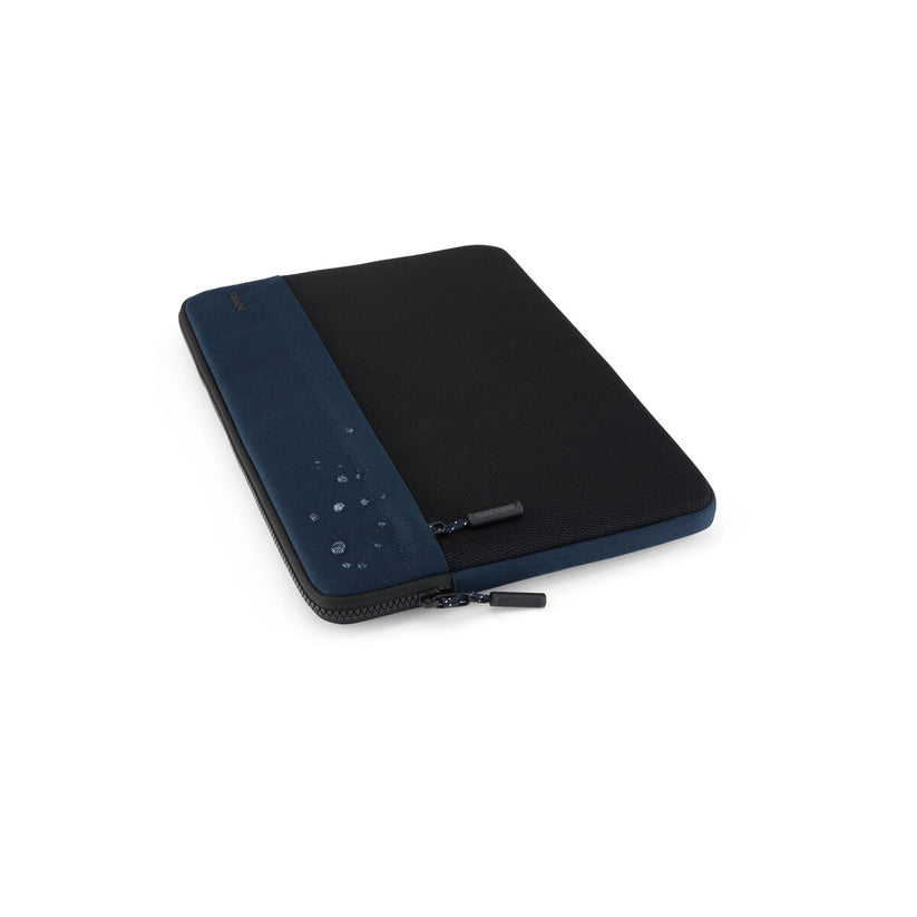 Pouzdro pro MacBook 14" Pipetto Expand Sleeve - tmavě modré - iSTYLE.cz