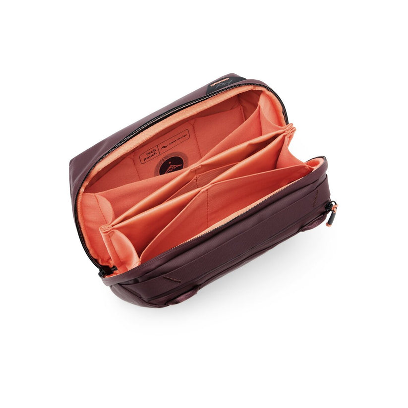 Organizér Peak Design Tech Pouch - švestkový - iSTYLE.cz