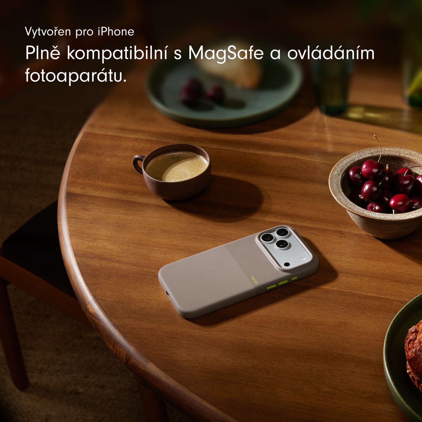 Odolný kryt pro iPhone 17 Pro Max Beats s MagSafe a ovladačem fotoaparátu - alpsky šedý - iSTYLE CZ