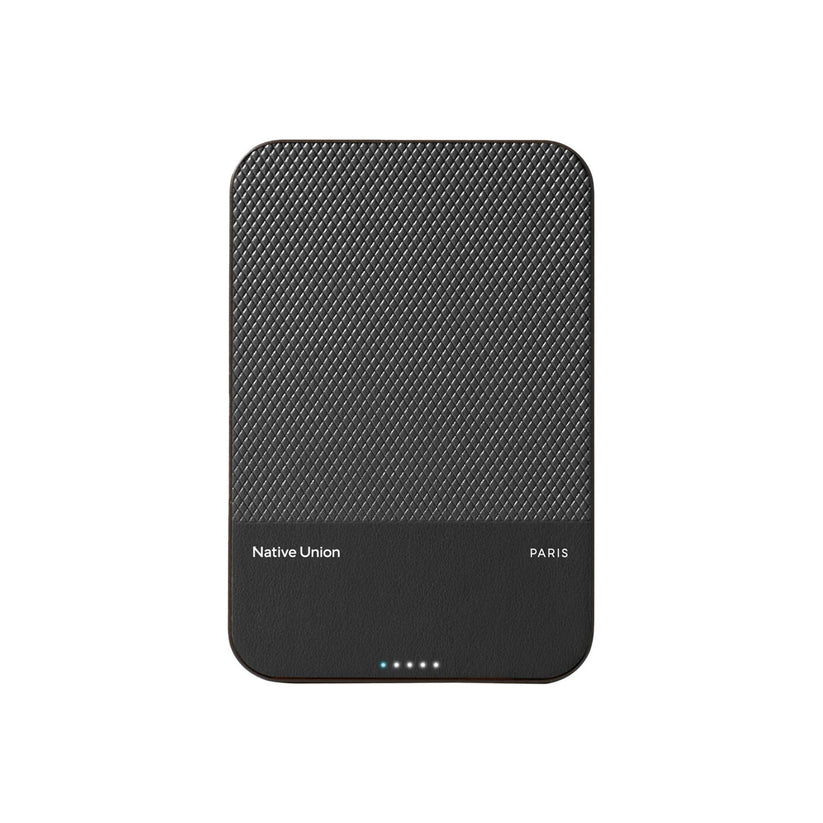 MagSafe powerbanka Native Union (Re)Classic 5000mAh - černá - iSTYLE CZ
