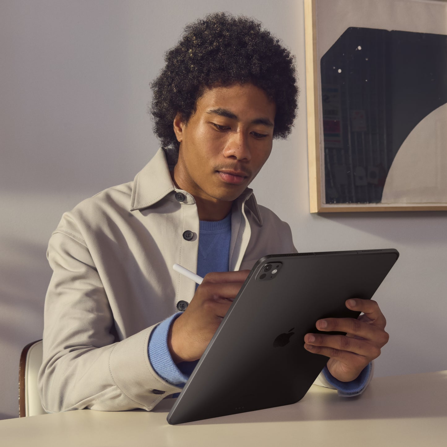 11palcový iPad Pro Wi-Fi 1TB se sklem s nanotexturou - stříbrný (otevřený) - iSTYLE.cz