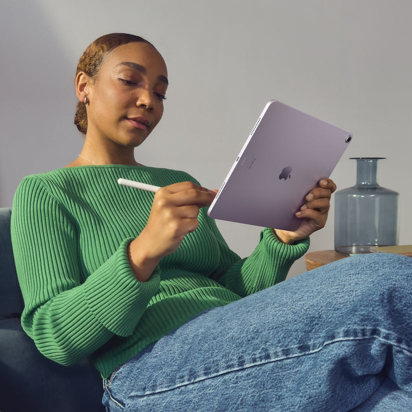 Apple 11palcový iPad Air Wi-Fi + Cellular 128GB - hvězdně bílý - iSTYLE CZ