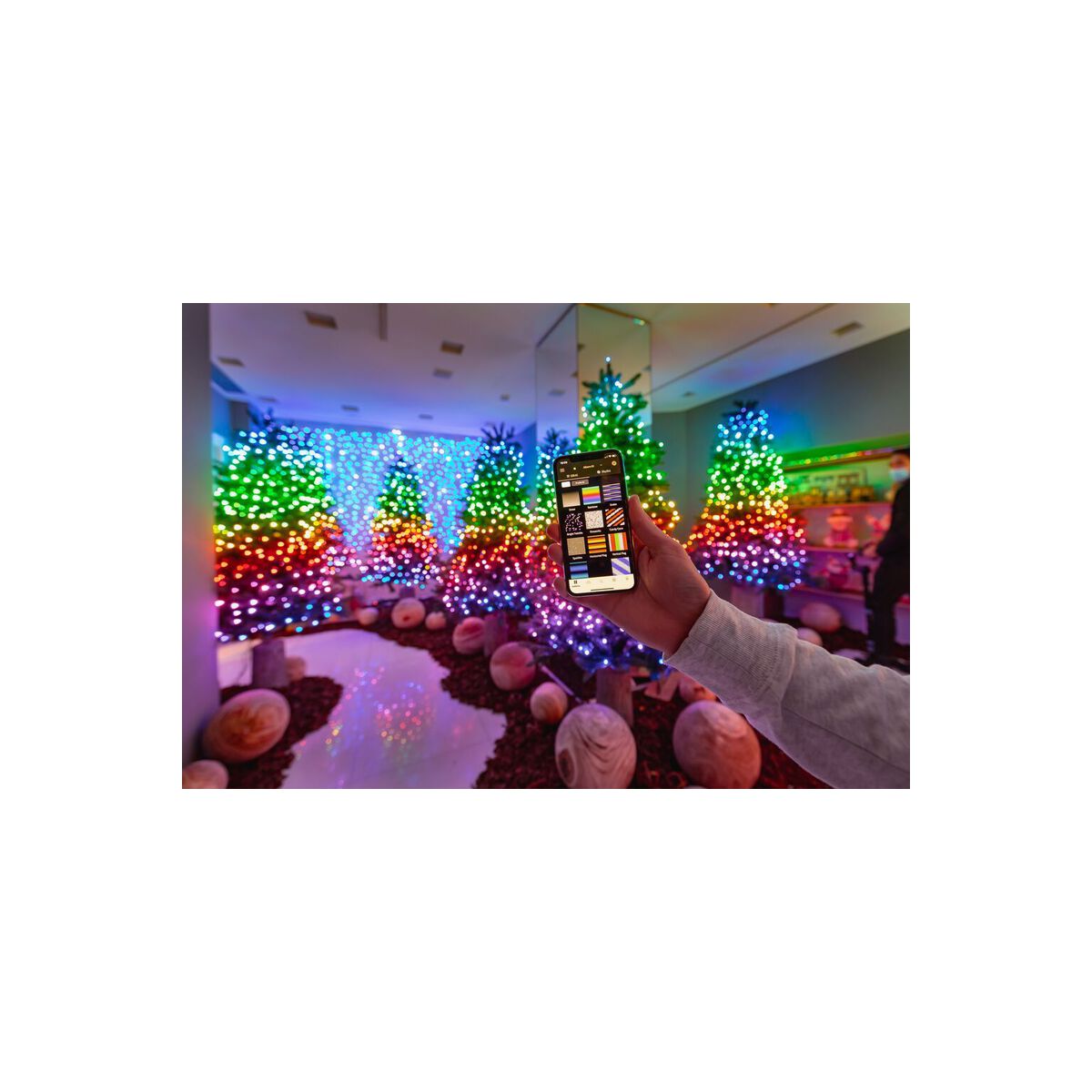 Chytré LED osvětlení na stromeček Twinkly Strings 100 diod 8m - vícebarevné - iSTYLE CZ
