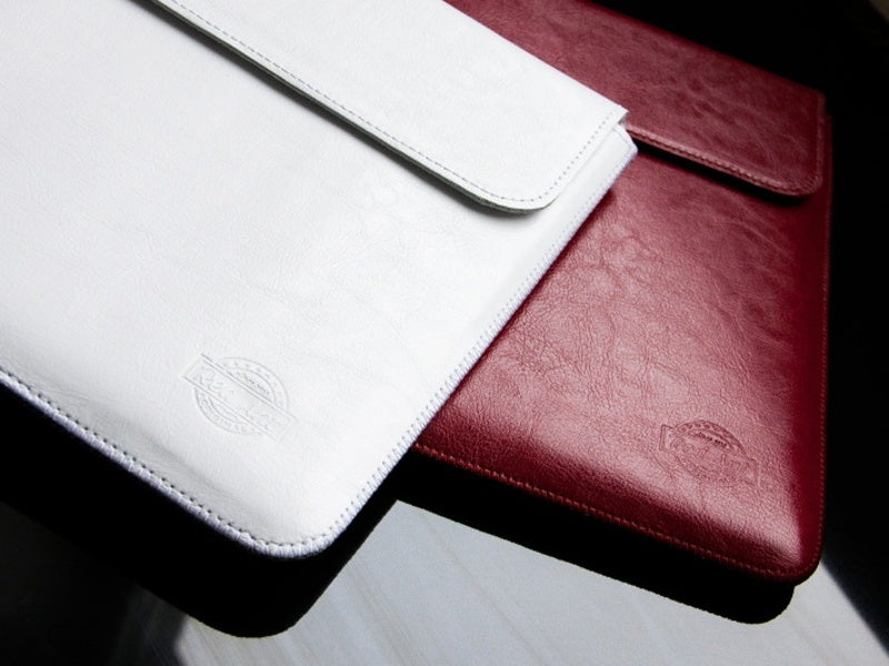Obal na MacBook Pro 13 / Air Retina Red Ant Whiskey Aroma hnědý - iSTYLE CZ
