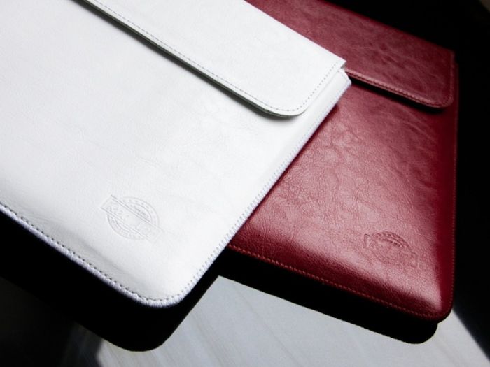 Obal na MacBook Air 13 " Red Ant Whiskey Aroma - hnědý