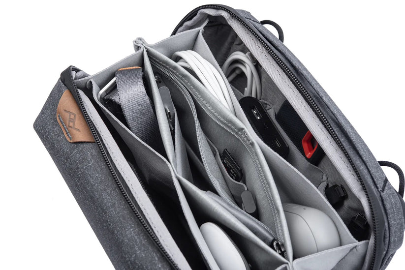 Organizér s jednoduchým přístupem Peak Design Tech Pouch - černý - iSTYLE CZ